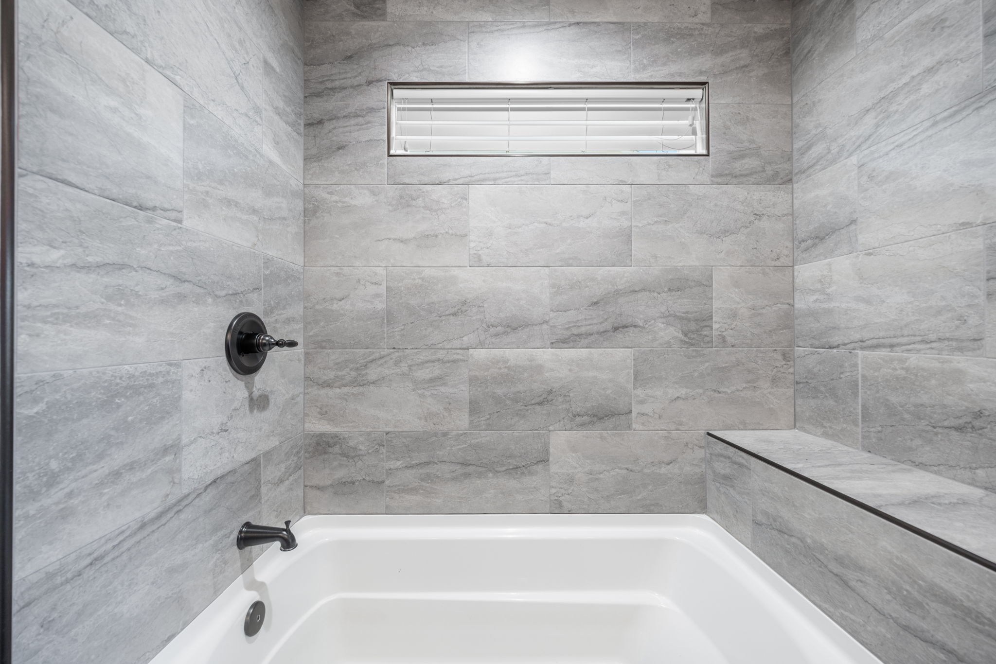 1313 Sandstone Cove Lampasas, TX 76550 - Photo 8 of 25 a bathroom with a bathtub