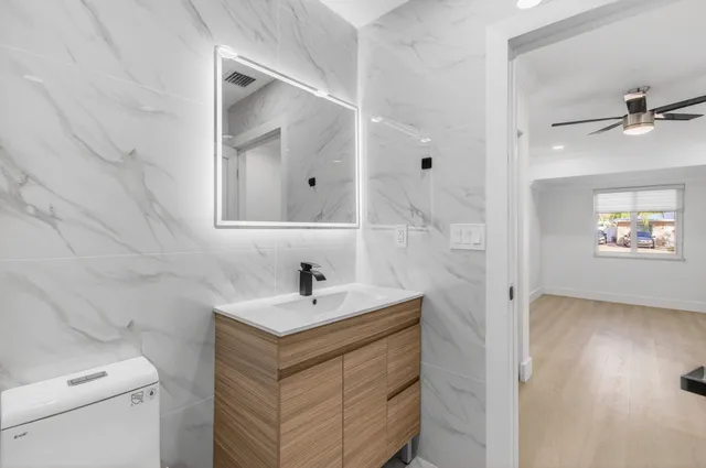 $7,500 | 360 Southwest 2nd Street, Boca Raton, FL 33432