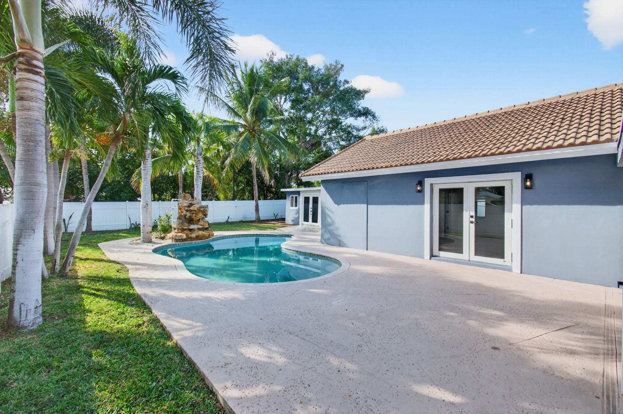 360 Southwest 2nd Street Boca Raton, FL 33432 - Photo 66 of 100 66-web-or-mls-DSC_6280