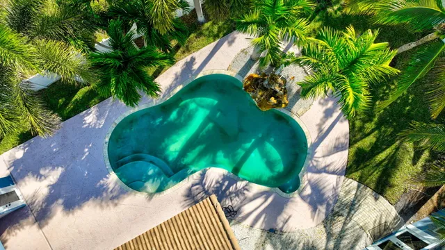 $7,500 | 360 Southwest 2nd Street, Boca Raton, FL 33432