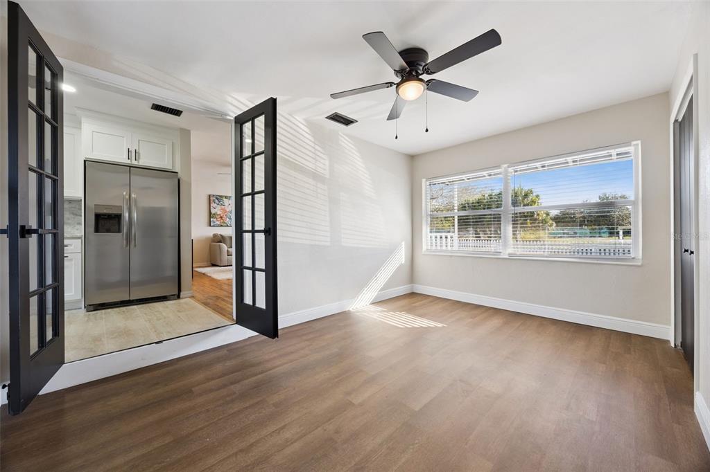 1001 Alton Avenue Orlando, FL 32804 - Photo 14 of 20 a view of an empty room with a window