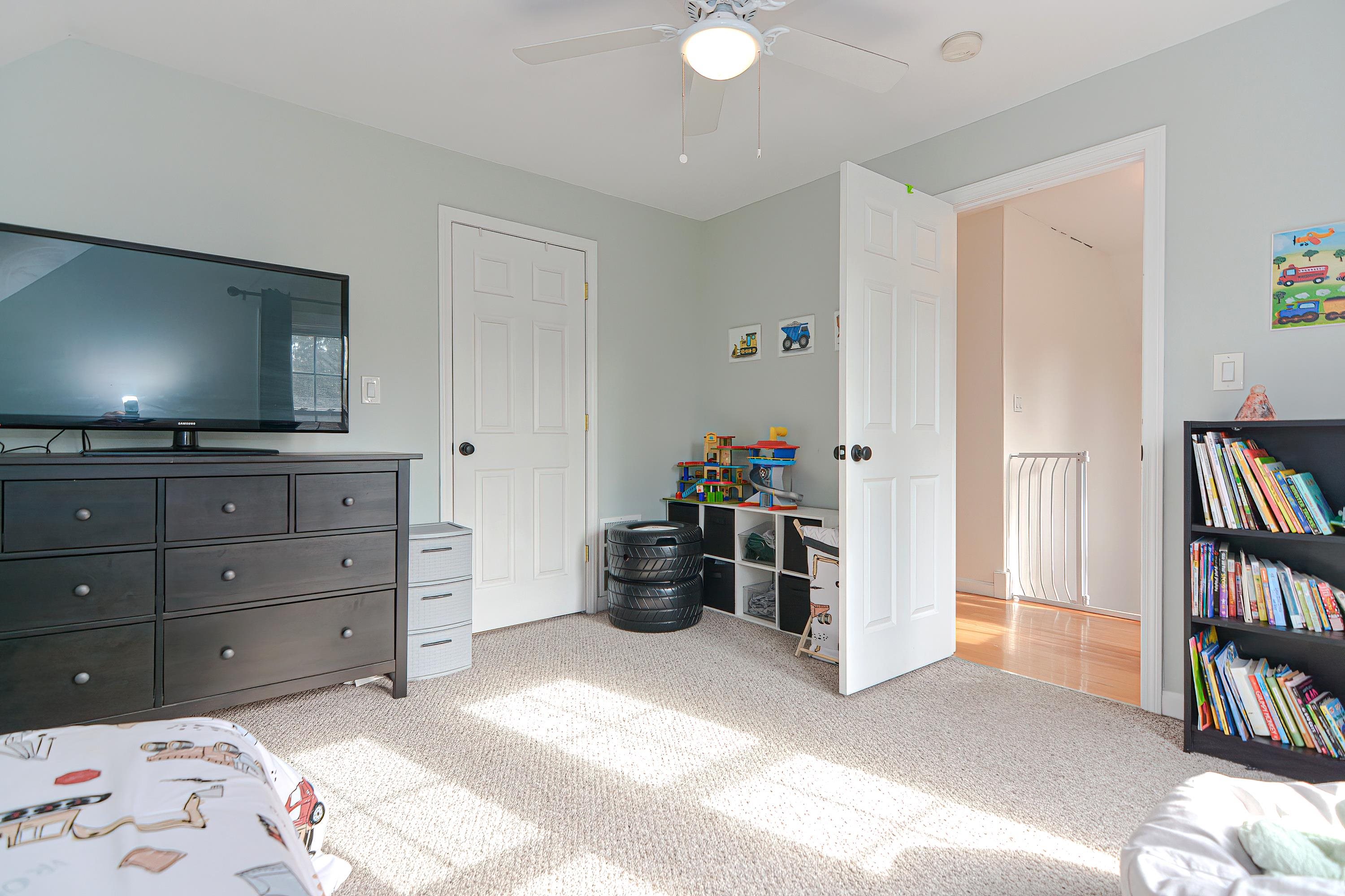 2 Howard Street Derry, NH 03038 - Photo 16 of 32