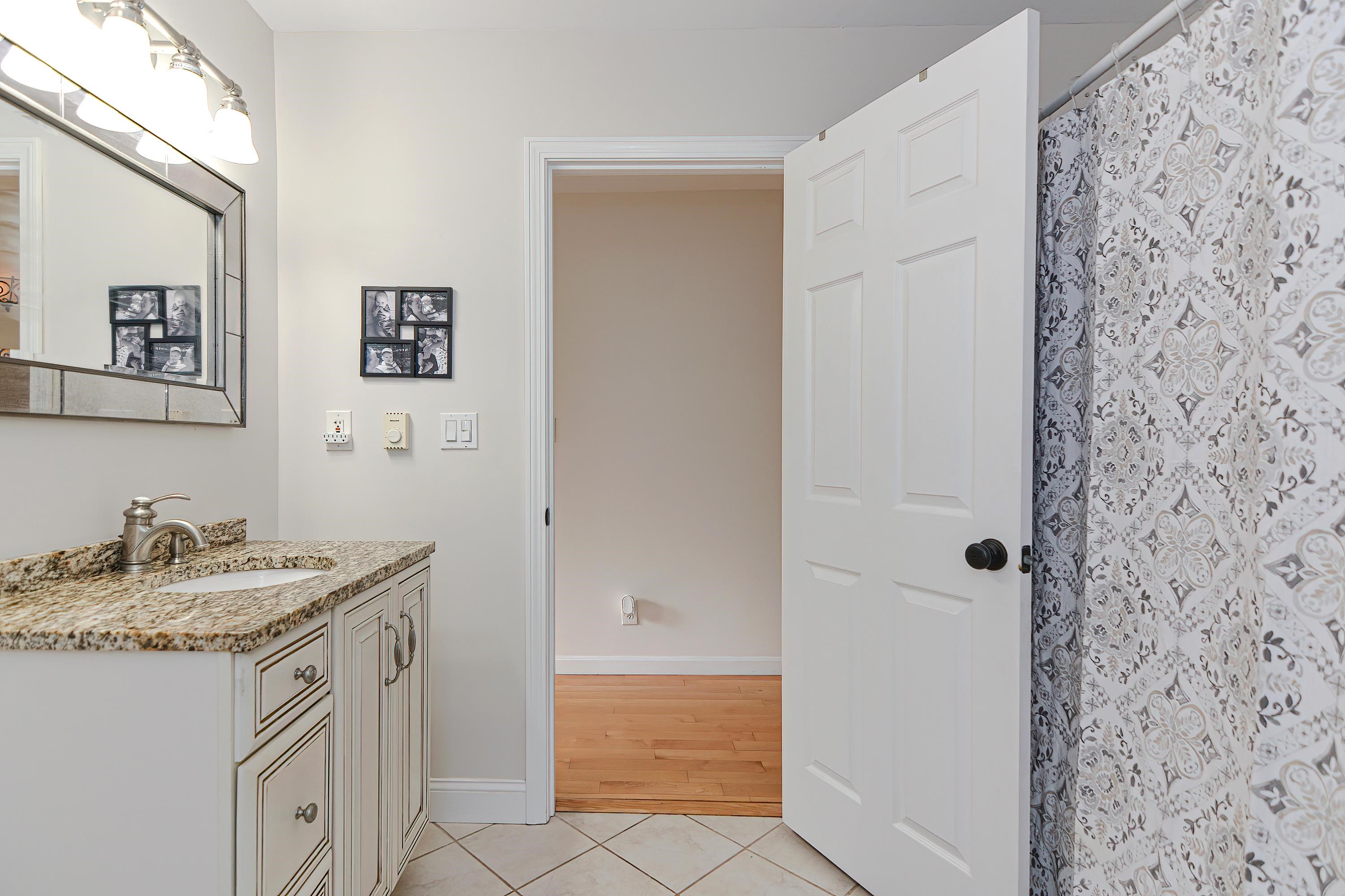 2 Howard Street Derry, NH 03038 - Photo 19 of 32