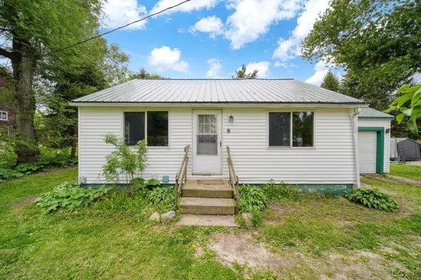 $129,900 | 17059 South Street, Hudson, MI 49247