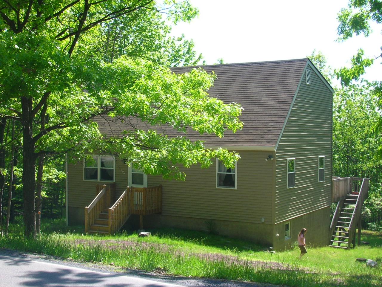 143 Pine Ridge Drive West Bushkill, PA 18324 - Photo 1 of 13 143 PINE RIDGE DRIVE