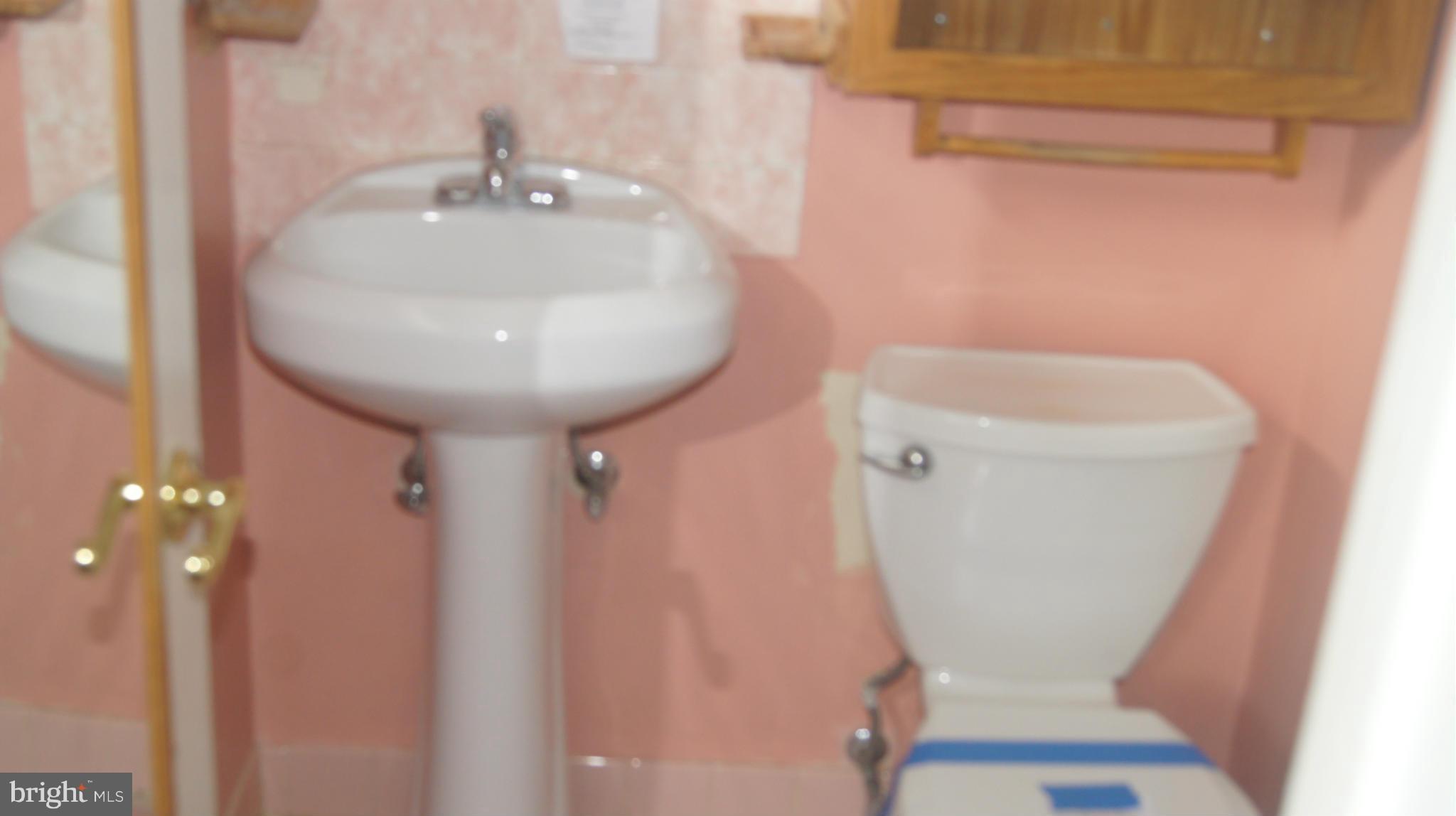 4516 Kinmount Road Lanham, MD 20706 - Photo 11 of 23 Bath (Master)