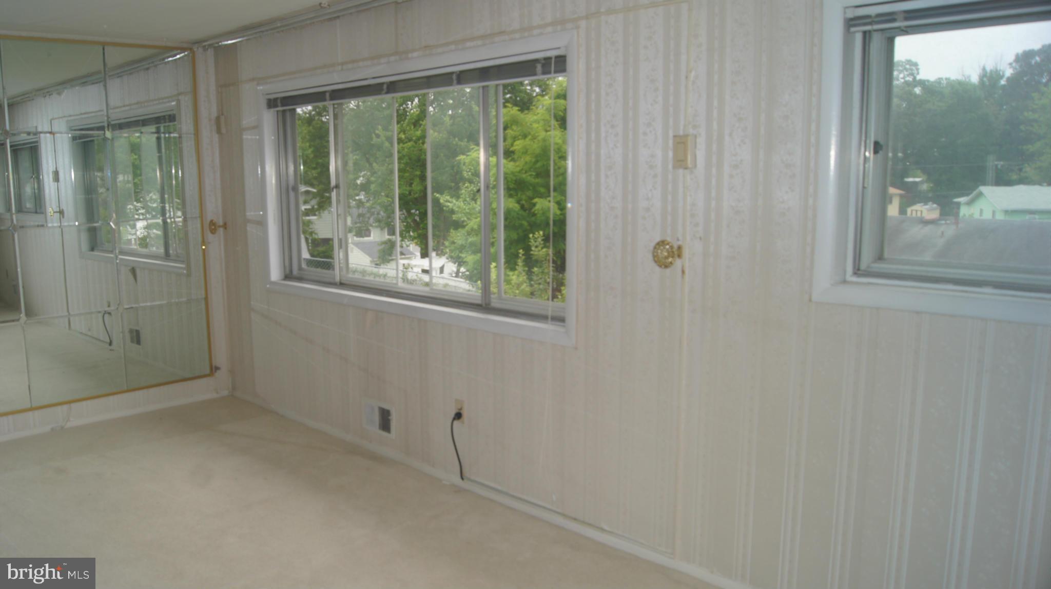 4516 Kinmount Road Lanham, MD 20706 - Photo 6 of 23 Living Room