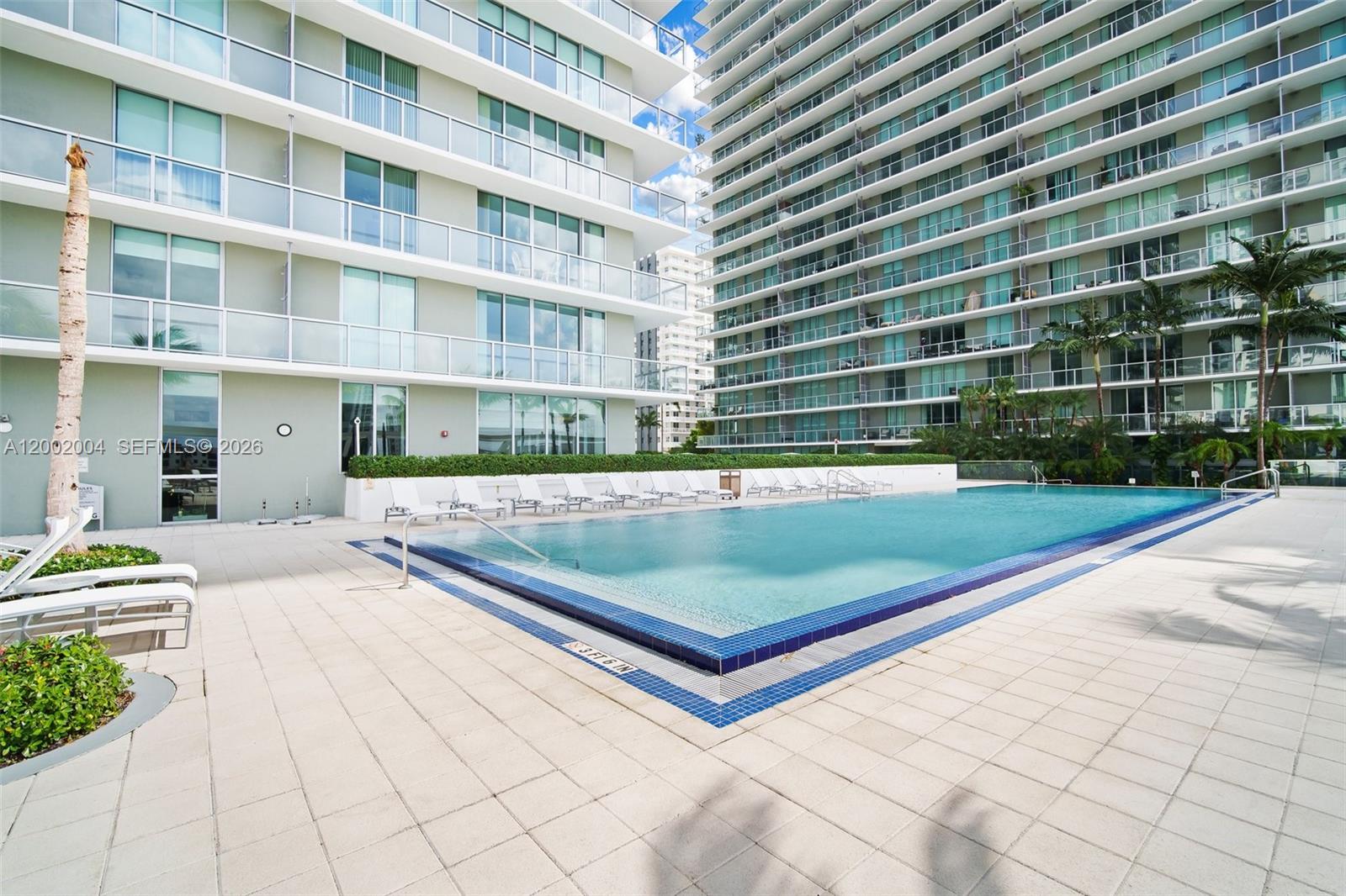 79 Southwest 12th Street, Unit 2503S Miami, FL 33130 - Photo 27 of 27 a view of a building with a yard