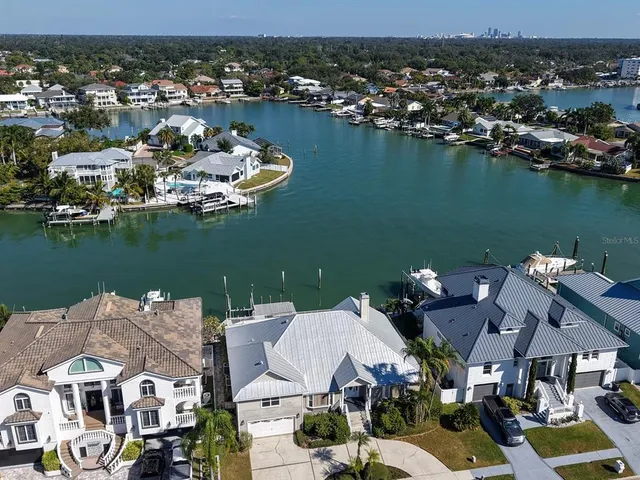 $1,800,000 | 5947 Bayview Circle South, Gulfport, FL 33707