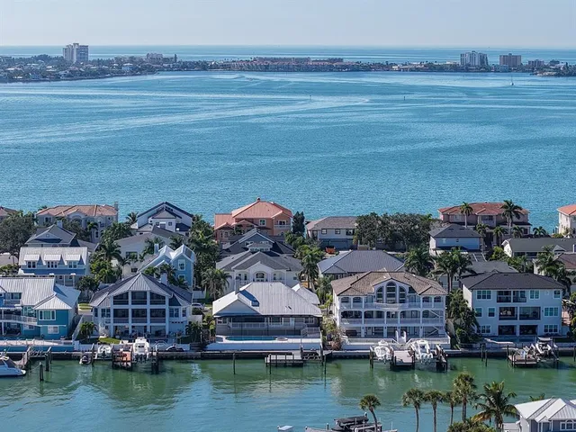 $1,800,000 | 5947 Bayview Circle South, Gulfport, FL 33707