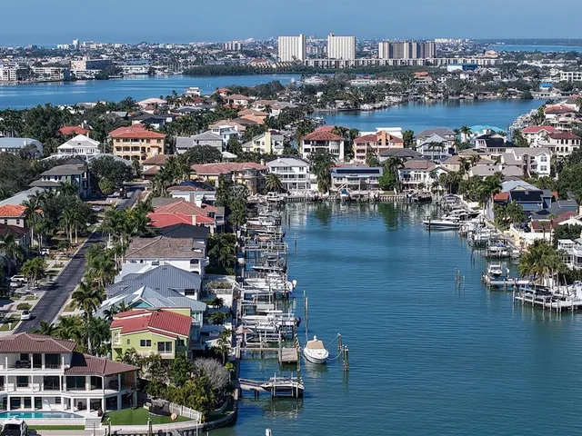 $1,800,000 | 5947 Bayview Circle South, Gulfport, FL 33707