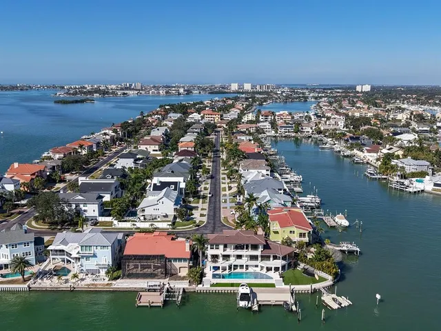 $1,800,000 | 5947 Bayview Circle South, Gulfport, FL 33707