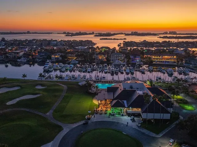 $1,800,000 | 5947 Bayview Circle South, Gulfport, FL 33707