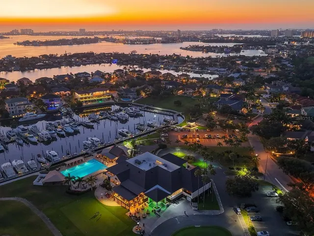 $1,800,000 | 5947 Bayview Circle South, Gulfport, FL 33707