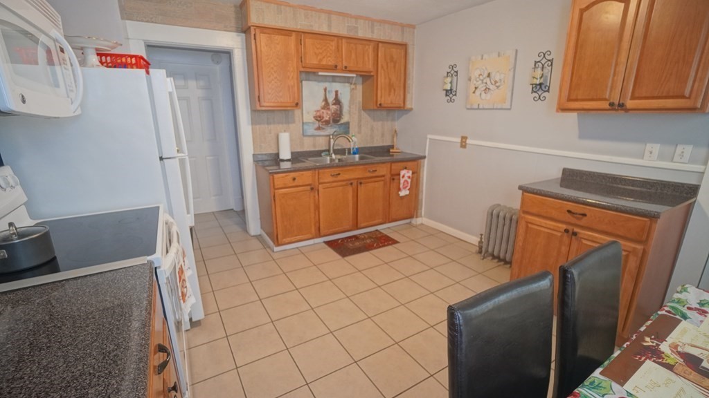 87-89 Parkside Street Springfield, MA 01104 - Photo 6 of 37