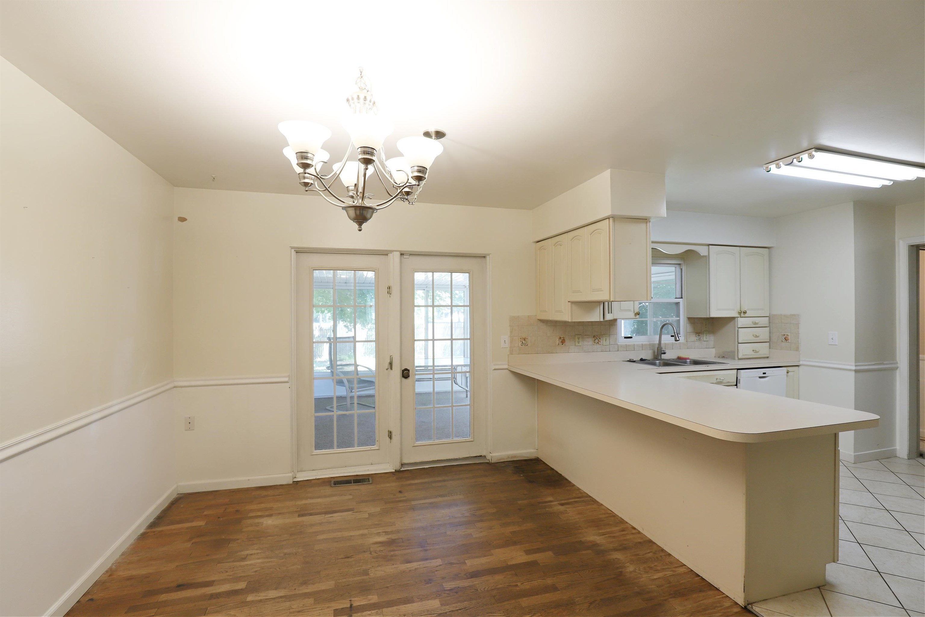 1392 West Judd Road Flint, MI 48507 - Photo 6 of 26 50145155-f375de32-43dc-464f-b65b-e3844ecd60be.JPG
