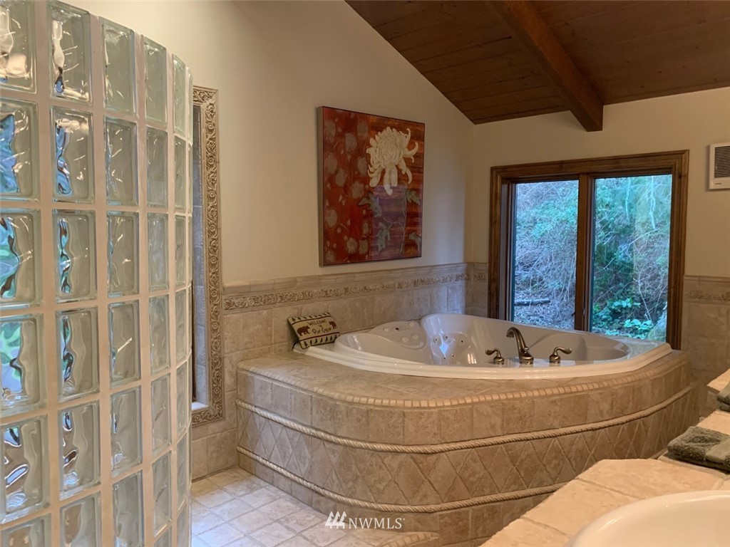 577 Mineral Point Road Friday Harbor, WA 98250 - Photo 15 of 29 Gallery Image 15