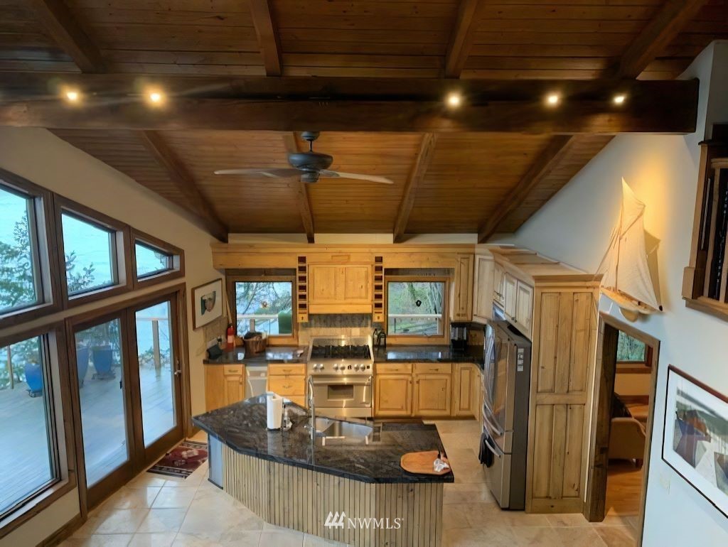 577 Mineral Point Road Friday Harbor, WA 98250 - Photo 3 of 29 Gallery Image 3