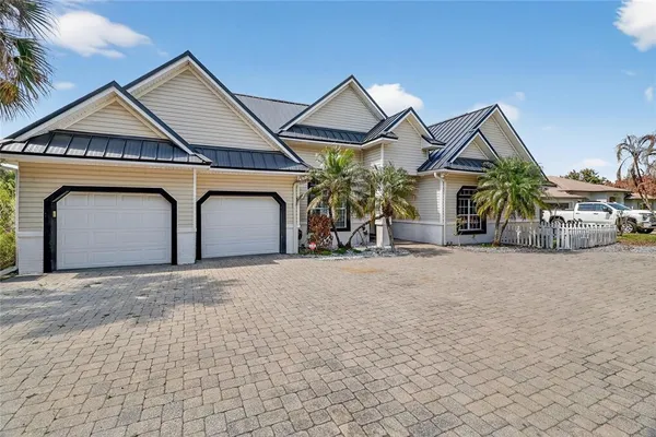 a view of an entryway with sitting area