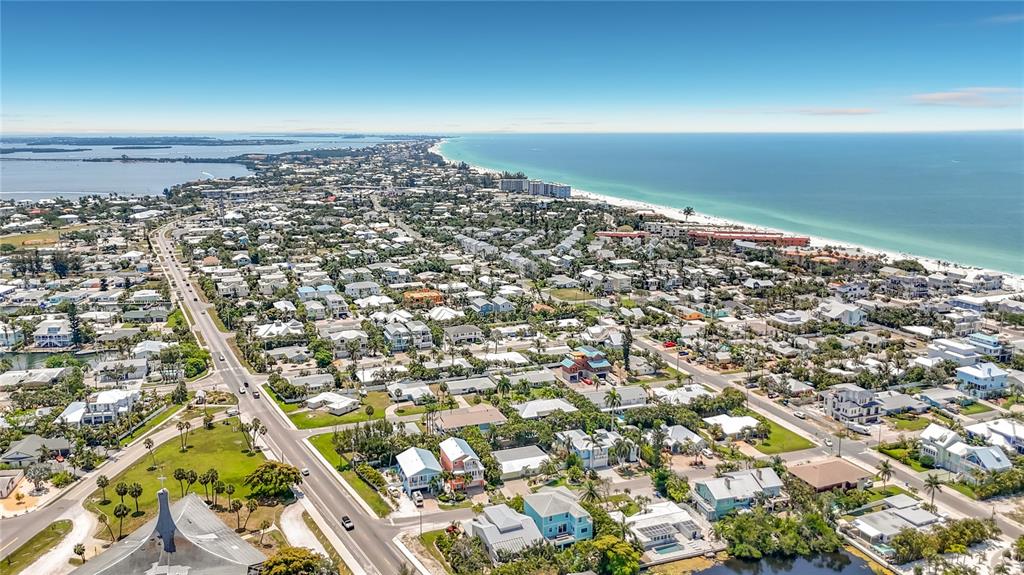 307 68th Street Holmes Beach, FL 34217 - Photo 5 of 67