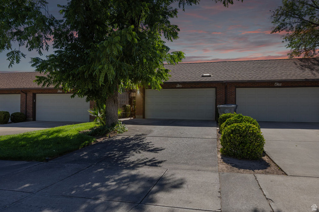 230 South 300 East, Unit 2 St. George, UT 84770 - Photo 3 of 30