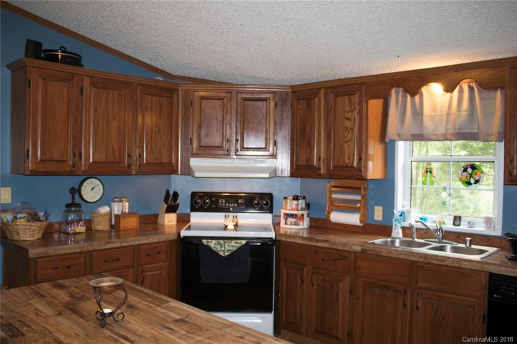 1055 South Fork Road Marshall, NC 28753 - Photo 11 of 22 Gallery Image 11