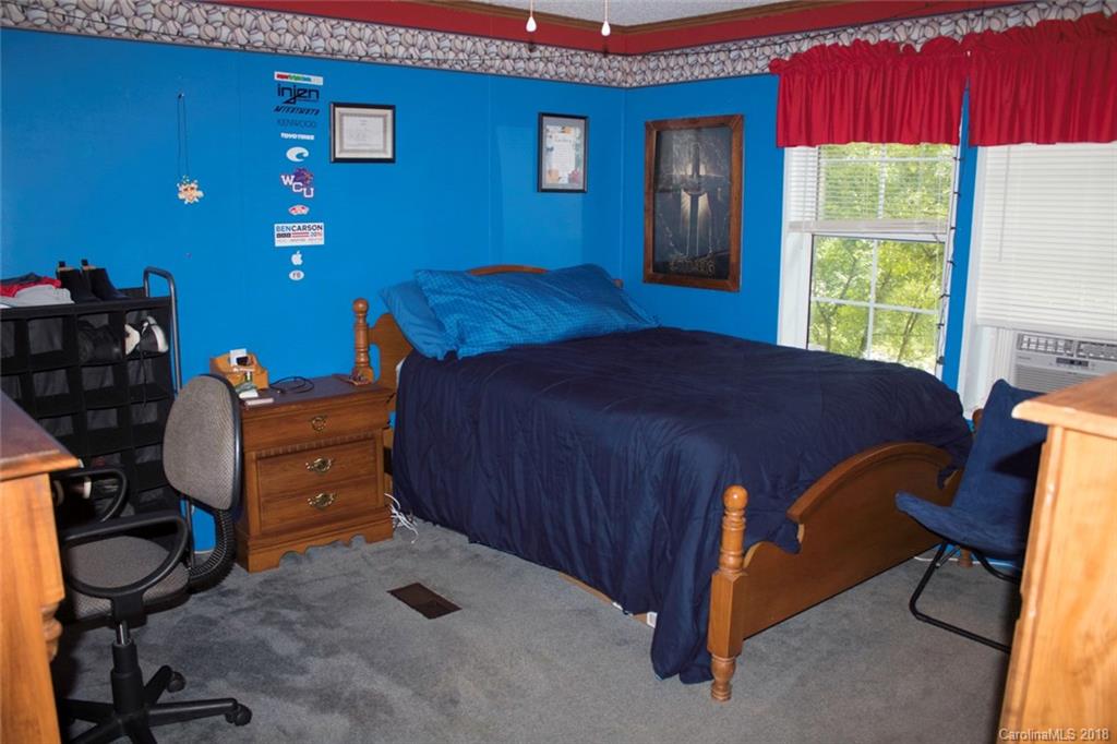 1055 South Fork Road Marshall, NC 28753 - Photo 7 of 22 Gallery Image 7