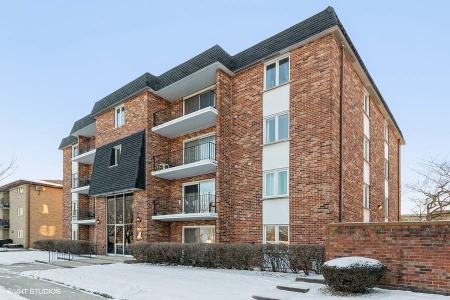 11012 Kilpatrick Avenue, Unit 2NW Oak Lawn, IL 60453 - Photo 1 of 9