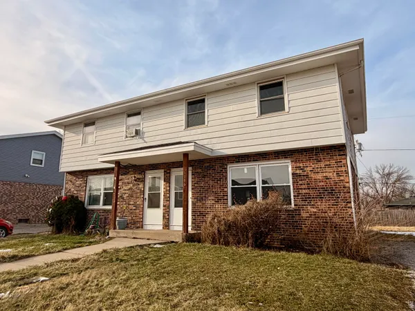 9116 Broadway Drive, Unit 9118, Sturtevant, WI 53177
