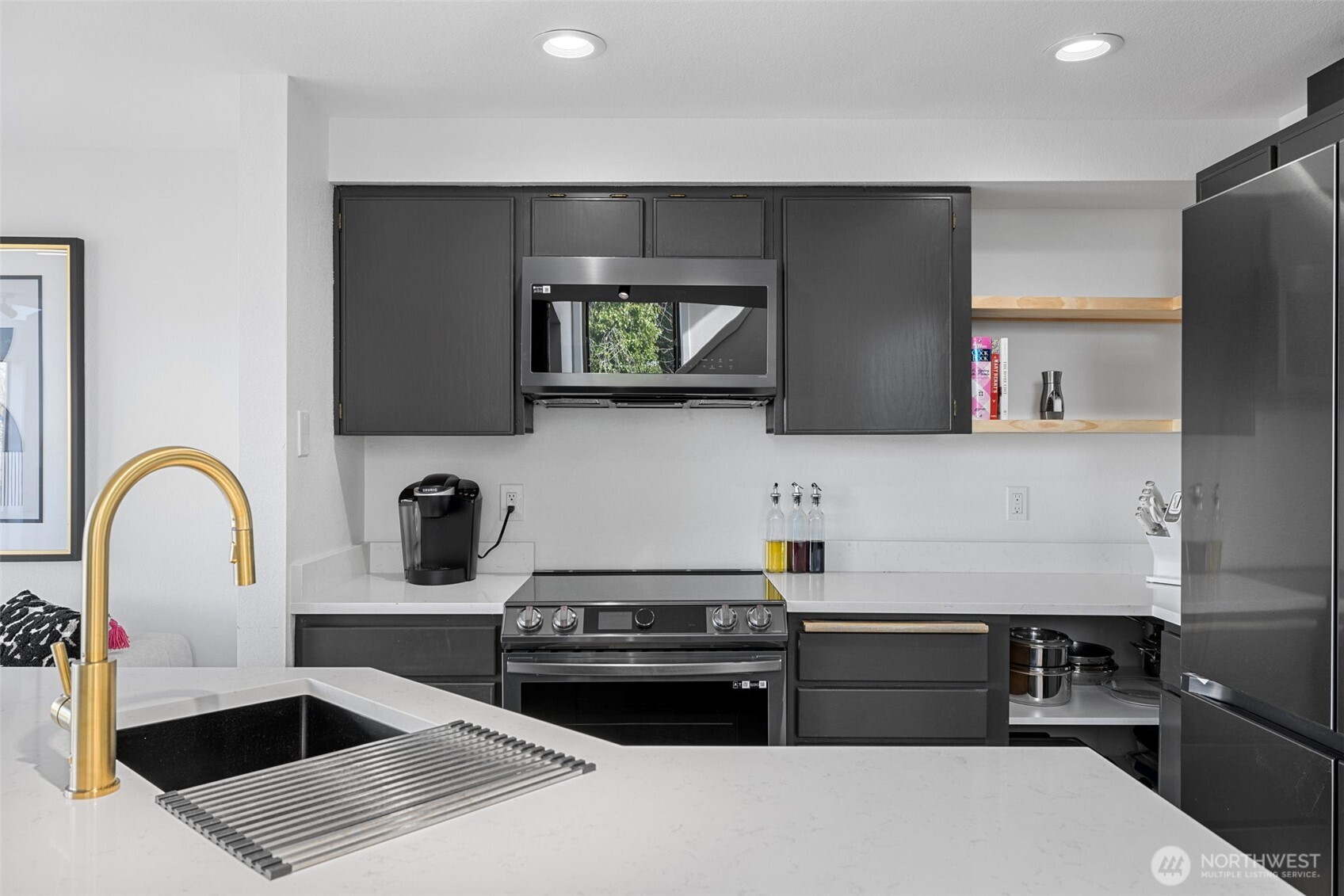 610 East Lake Stevens Road, Unit 101 Lake Stevens, WA 98258 - Photo 5 of 40