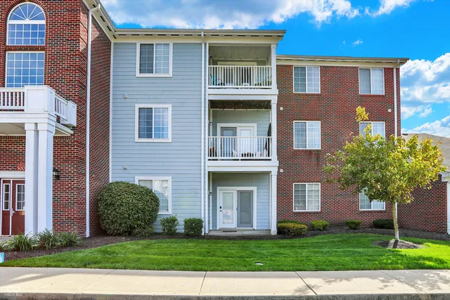 $189,900 | 5003 Amber Creek Place, Unit U 207, Indianapolis, IN 46237