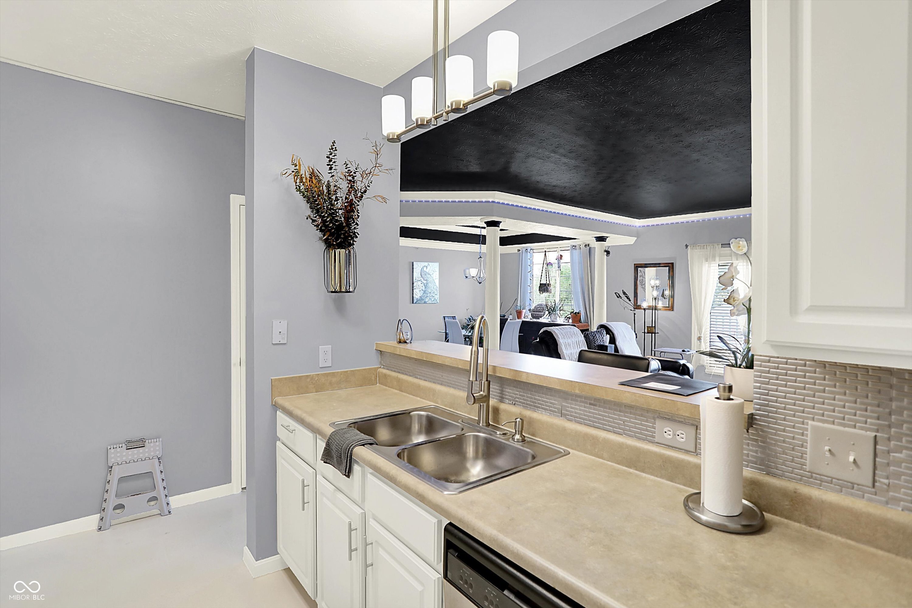 5003 Amber Creek Place, Unit U 207 Indianapolis, IN 46237 - Photo 19 of 39