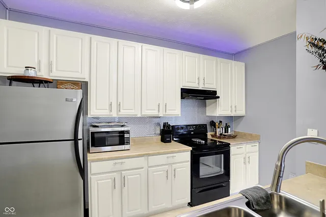 $189,900 | 5003 Amber Creek Place, Unit U 207, Indianapolis, IN 46237