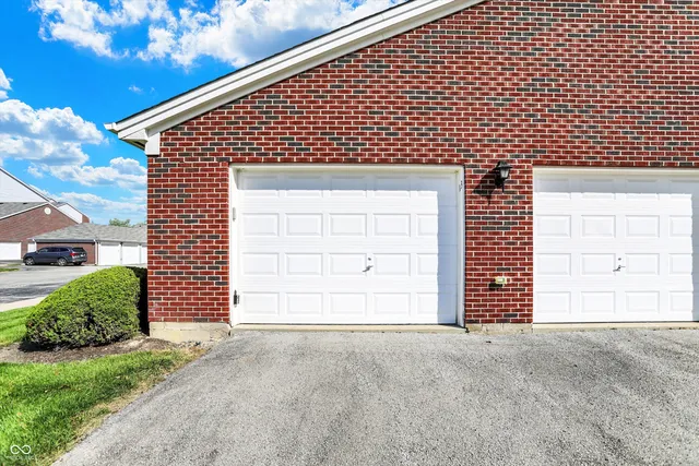 $189,900 | 5003 Amber Creek Place, Unit U 207, Indianapolis, IN 46237