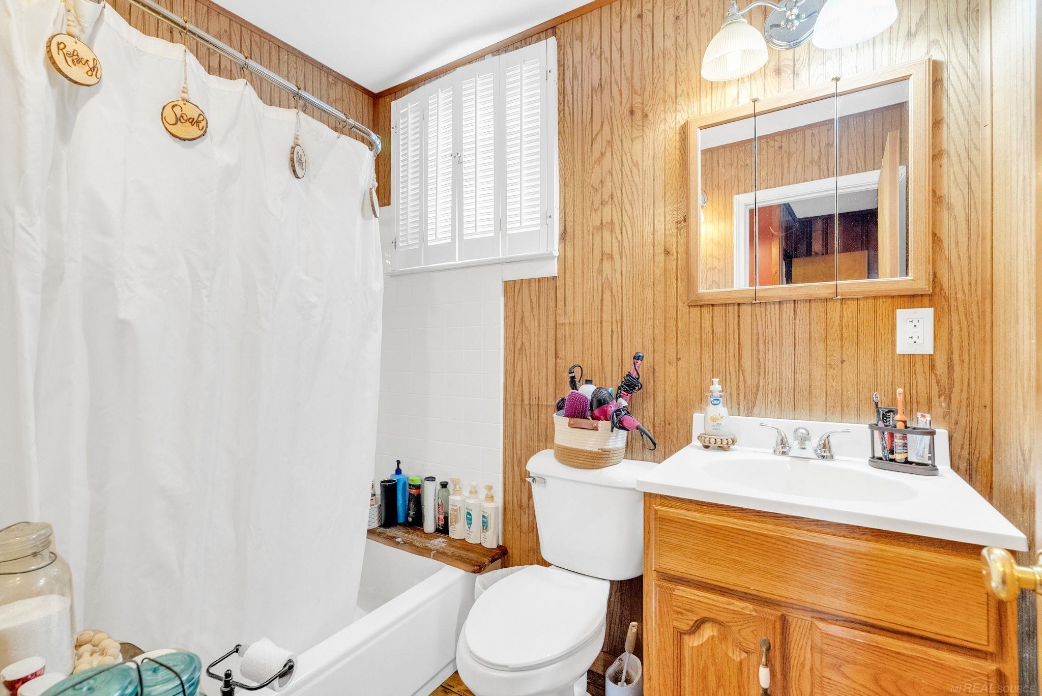 8941-8943 Lakeshore Road Lexington, MI 48450 - Photo 32 of 75