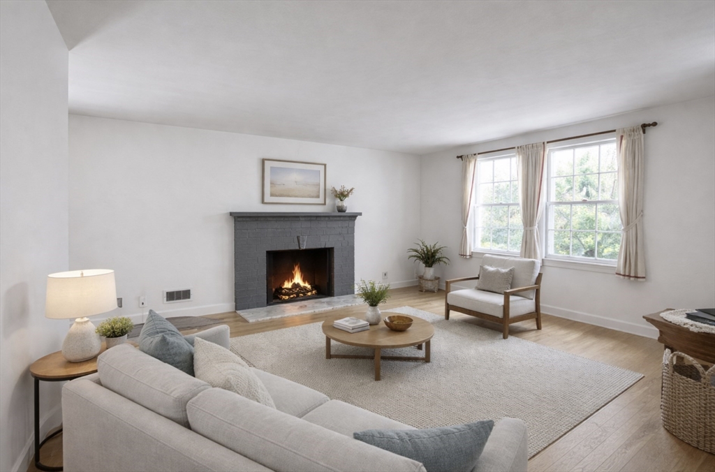 58 Washington Street Stoneham, MA 02180 - Photo 9 of 11