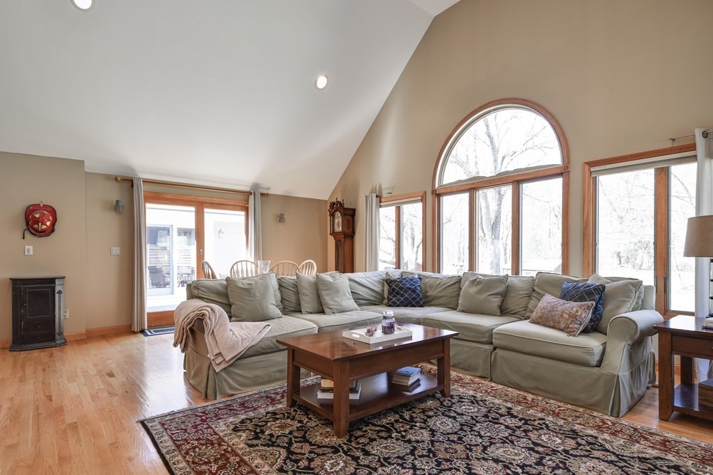 30 Turner Road Holliston, MA 01746 - Photo 14 of 31 Gallery Image 14