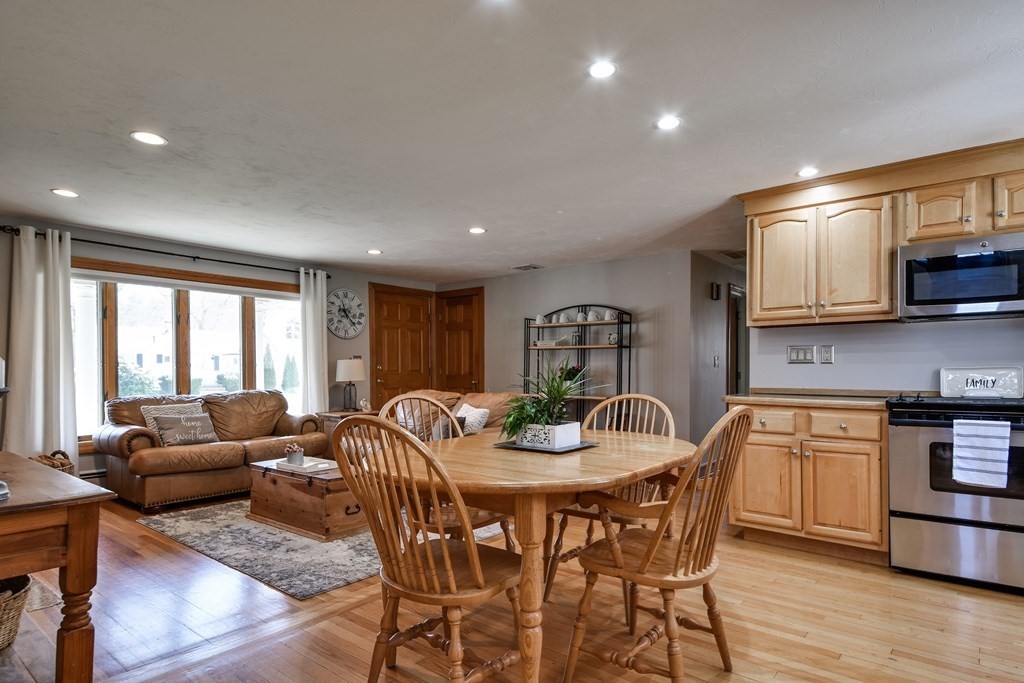 30 Turner Road Holliston, MA 01746 - Photo 9 of 31 Gallery Image 9