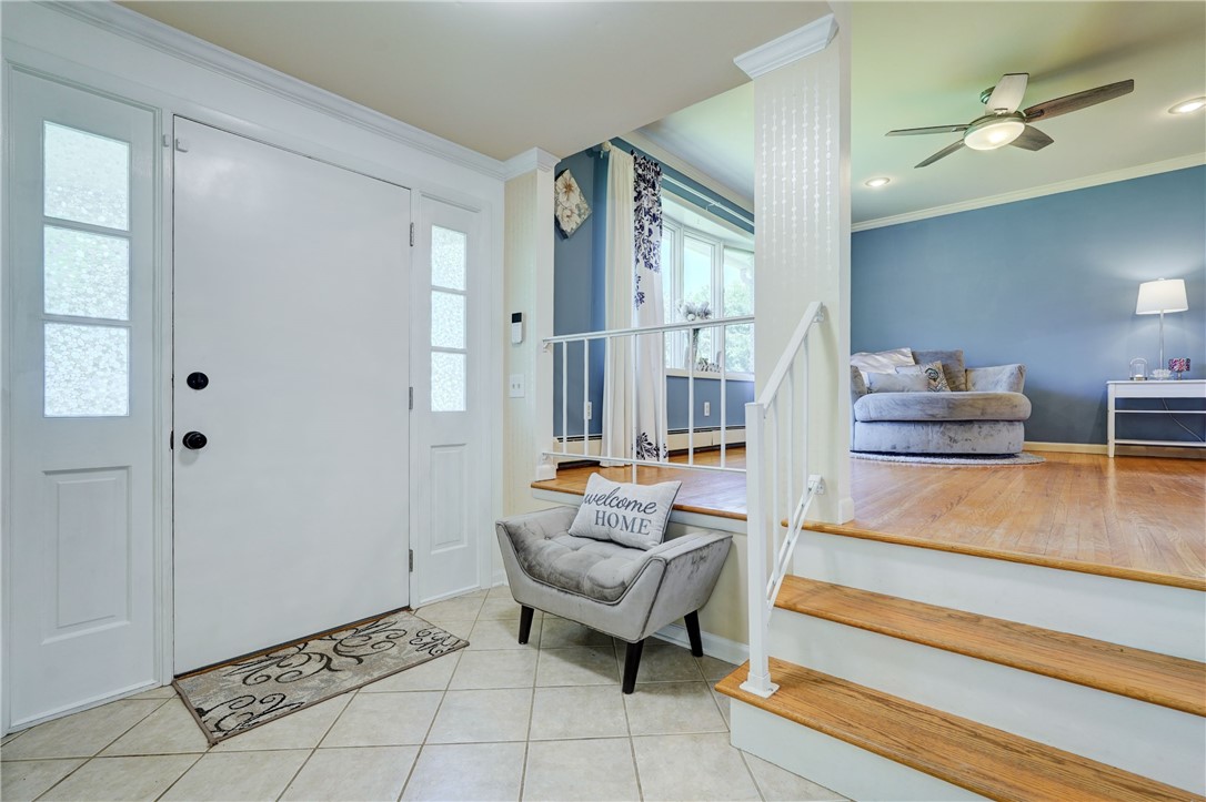 316 Webster Road Webster, NY 14580 - Photo 3 of 41