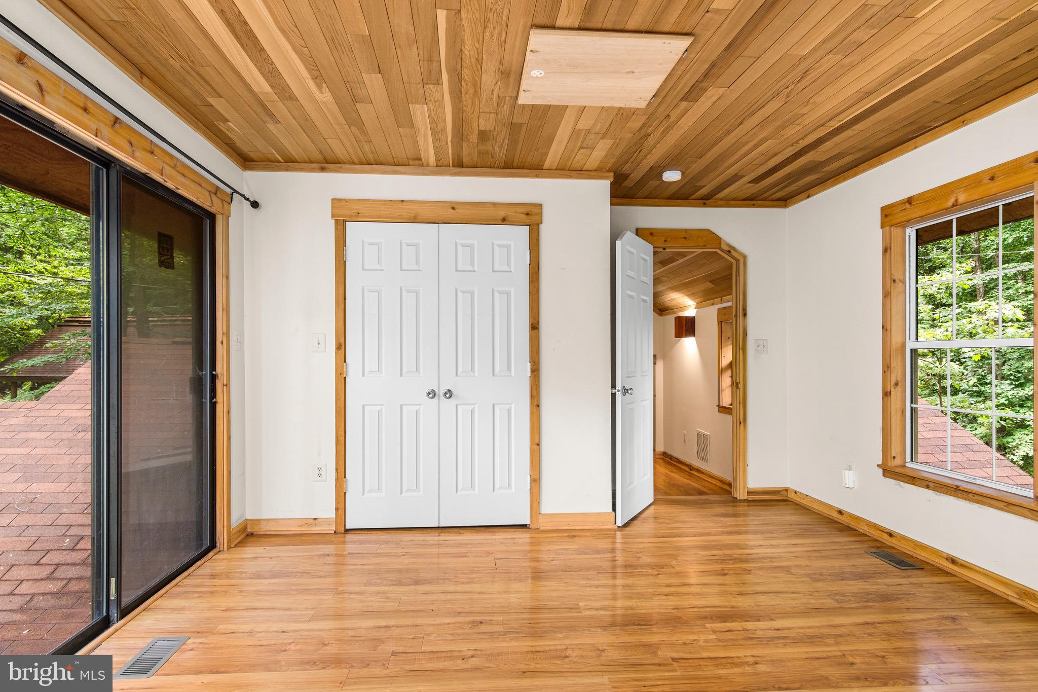 11870 Mente Road Manassas, VA 20112 - Photo 23 of 47 Large Master Bedroom