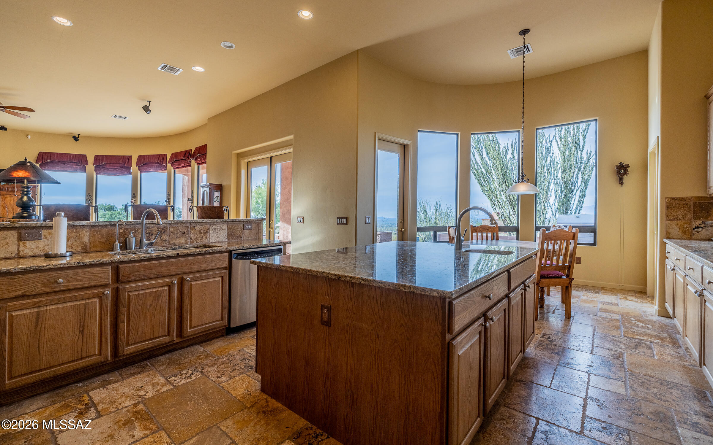 10240 East Ocotillo Rim Trail Vail, AZ 85641 - Photo 17 of 41 Large Island