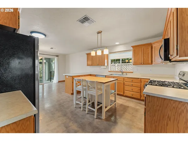 $419,900 | 2188 Marie Drive, Grants Pass, OR 97526