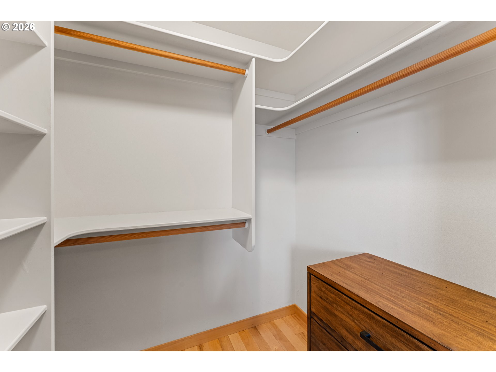 2188 Marie Drive Grants Pass, OR 97526 - Photo 18 of 27 a room with closet