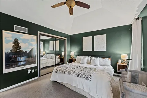 $435,000 | 11716 West 101st Street, Overland Park, KS 66214