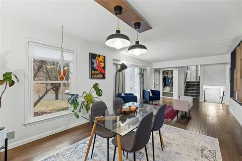 $435,000 | 11716 West 101st Street, Overland Park, KS 66214