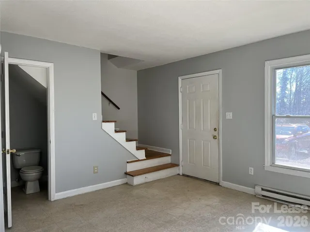 $1,250 | 2667 Dr Carver Road, Unit 3, Charlotte, NC 28208