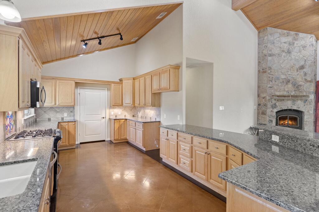 426 Preiss Ranch Road Blanco, TX 78606 - Photo 10 of 38 Gallery Image 10