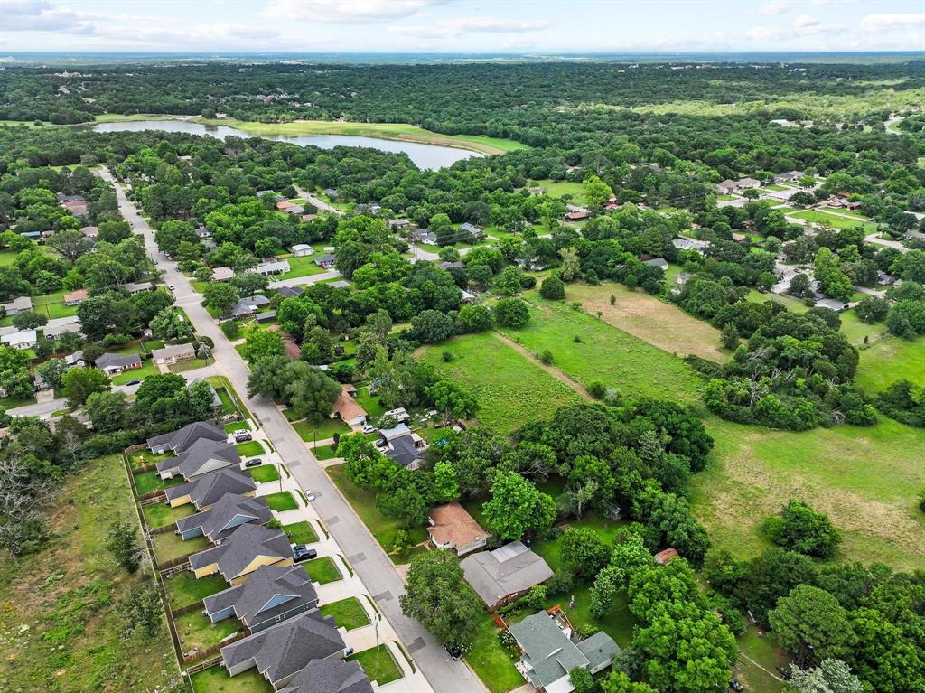2406 Loy Lake Road Denison, TX 75020 - Photo 14 of 33