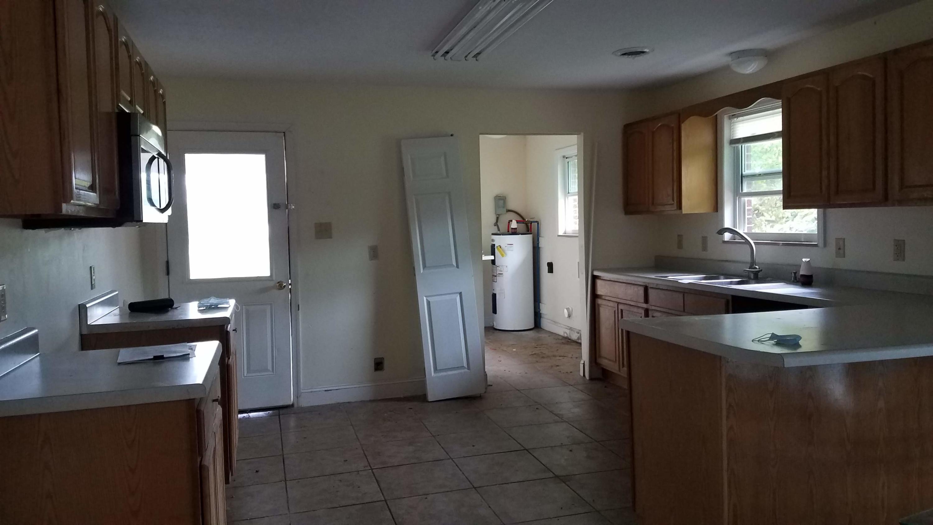 1723 Fairview Road Oliver Springs, TN 37840 - Photo 2 of 21 20180925_102335
