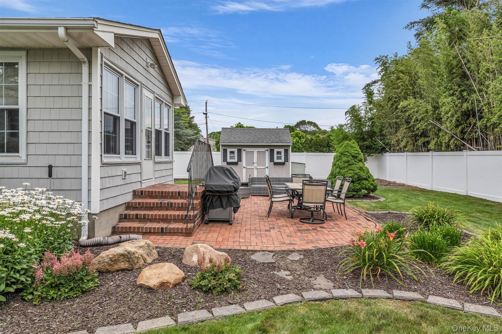 383 Munsell Road East Patchogue, NY 11772 - Photo 39 of 45
